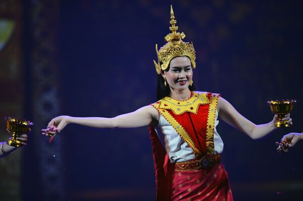 A dancer performs at the concert to mark the opening of the ASEAN-Russia Culture Festival - Sputnik International