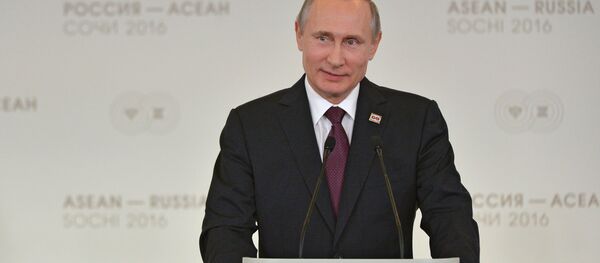 Russian President Vladimir Putin and Prime Minister of Laos Thongloun Sisoulith hold news conference following ASEAN-Russia Summit - Sputnik International