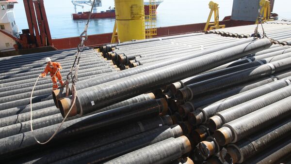 Placing gas pipes on the deck pipelayer - Sputnik International