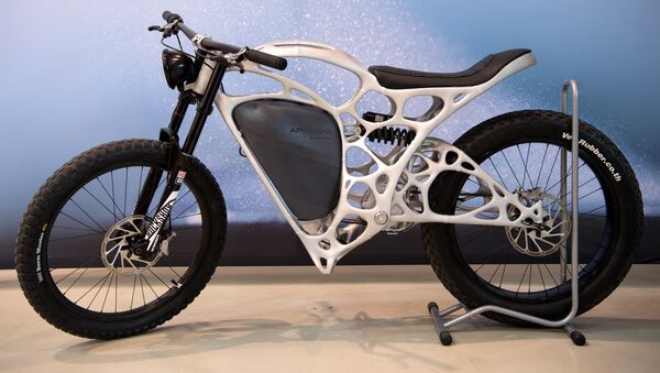 A Light Rider motorcycle printed in 3D technique by APWorks, a subsidiary of the Airbus Group, is presented on May 20, 2016 in Ottobrunn near Munich, southern Germany - Sputnik International