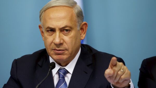 Israel's Prime Minister Benjamin Netanyahu gestures as he speaks during a news conference in Jerusalem October 8, 2015. - Sputnik International