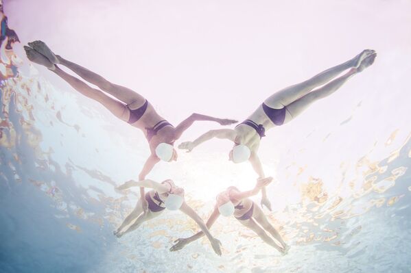 Modern Sirens: Hypnotizing Underwater Art Modern Sirens: Hypnotizing Underwater Art - Sputnik International