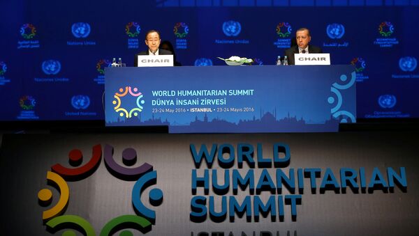 Turkish President Tayyip Erdogan (R) and U.N. Secretary-General Ban Ki-moon are pictured during the opening session of the World Humanitarian Summit in Istanbul, Turkey - Sputnik International