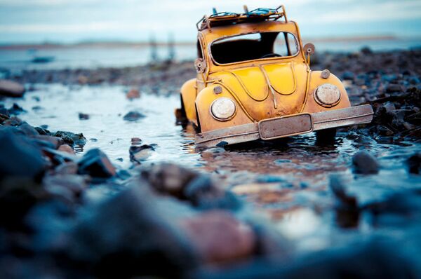 Toy Car Story: Little Vehicles Explore Huge World - Sputnik International