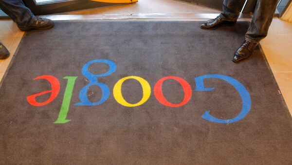 A Google carpet is seen at the entrance of the new headquarters of Google France before its official inauguration in Paris, France December 6, 2011 - Sputnik International