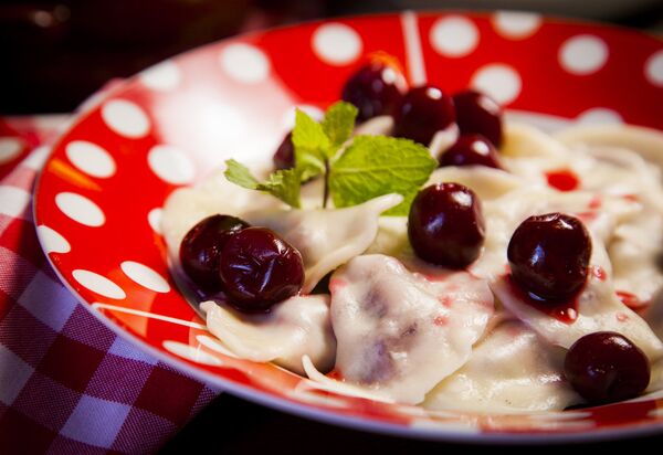Vareniki with cherry filling - Sputnik International