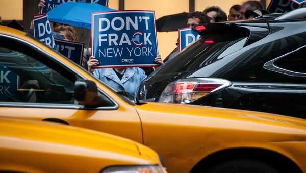 Activists protest fracking. New York - Sputnik International