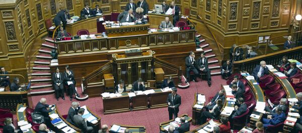 French prime Minister Manuel Valls, standing, speaks to lawmakers of the French Senate, in Paris, Friday, Nov. 20, 2015 French prime Minister Manuel Valls, standing, speaks to lawmakers of the French Senate, in Paris, Friday, Nov. 20, 2015 - Sputnik International
