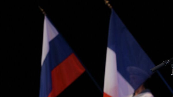 Russian and French flags - Sputnik International