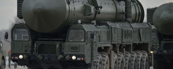 An intercontinental ballistic missile Yars of the mechanized column of the Central Military District's Moscow Garrison during the rehearsal of the military parade to mark the 71st Anniversary of the Victory in the Great Patriotic War, at the Alabino training ground, Moscow Region.Тренировка военного парада, посвященного Победе в Великой Отечественной войне - Sputnik International