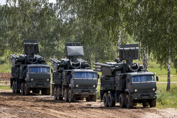 Pantsyr-S close-in air defense system on the Kamaz-6560 trucks displayed at the Army 2015 International Military-Technical Forum in Kubinka. Pantsyr-S close-in air defense system on the Kamaz-6560 trucks displayed at the Army 2015 International Military-Technical Forum in Kubinka. - Sputnik International