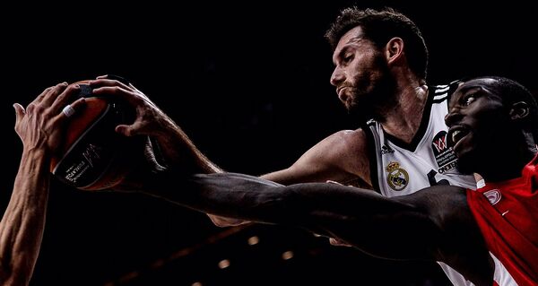Final match between Real Madrid Baloncesto (Spain) and Olympiacos Piraeus B.C. (Greece) at the Euroleague Final Four basketball championship Final match between Real Madrid Baloncesto (Spain) and Olympiacos Piraeus B.C. (Greece) at the Euroleague Final Four basketball championship - Sputnik International