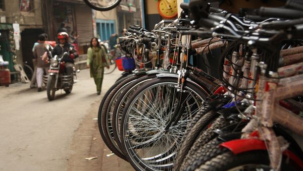 Street parking for bicycles in Kathmandu - Sputnik International