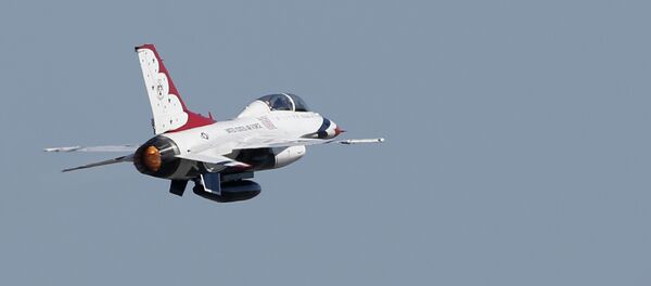 US Air Force Thunderbirds' F-16 aircraft US Air Force Thunderbirds' F-16 aircraft - Sputnik International