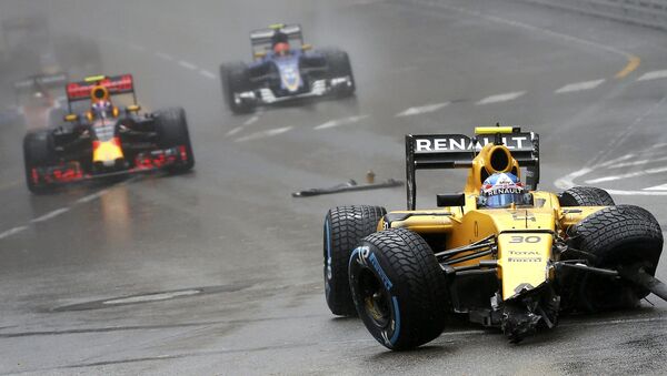 Formula One - Monaco Grand Prix - Monaco - 29/5/16.  Renault F1 driver Jolyon Palmer's car is seen after he crashed.   - Sputnik International