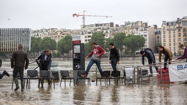 Paris hit by flash floods - Sputnik International