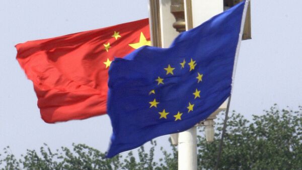 Flags of European Union and China - Sputnik International