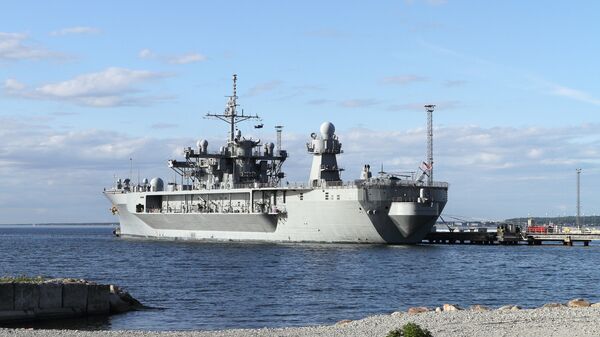 The USS Mount Whitney, the flagship of the US Sixth Fleet, has reached the port of Tallinn, Estonia, to take part in the NATO international military exercise, Baltops (Baltic Operations). - Sputnik International