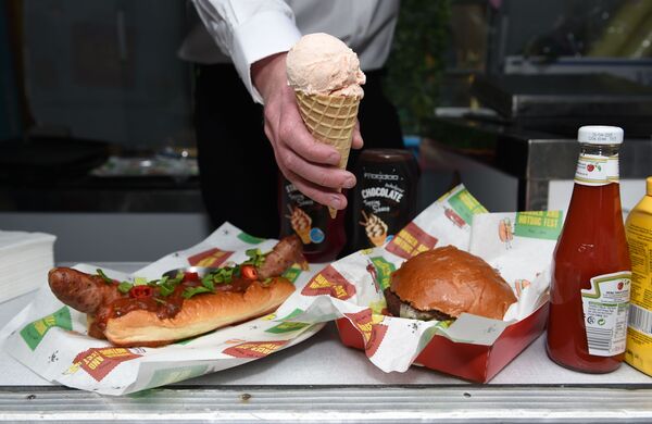 British pub giant launches burger and hot dog flavored ice creams. - Sputnik International
