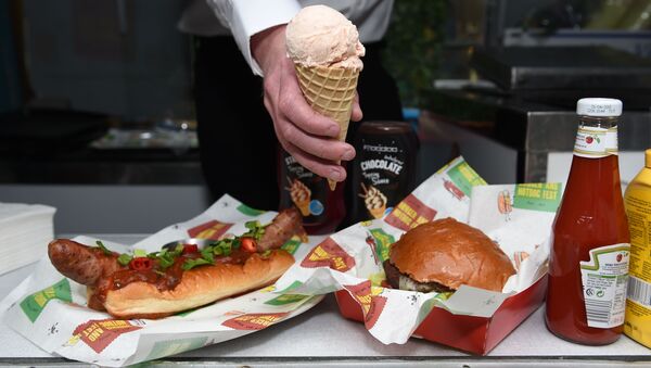 British pub giant launches burger and hot dog flavoured ice creams - Sputnik International