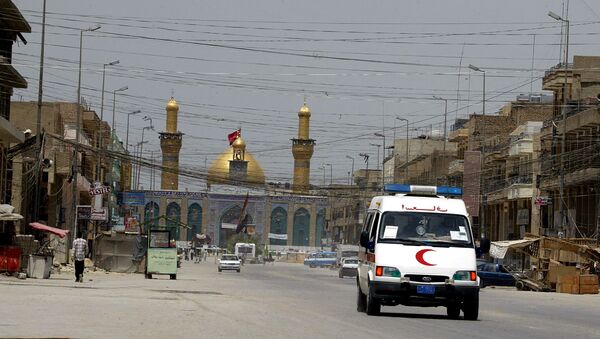 An ambulance drives in the city of Karbala, south of Baghdad. (File) - Sputnik International