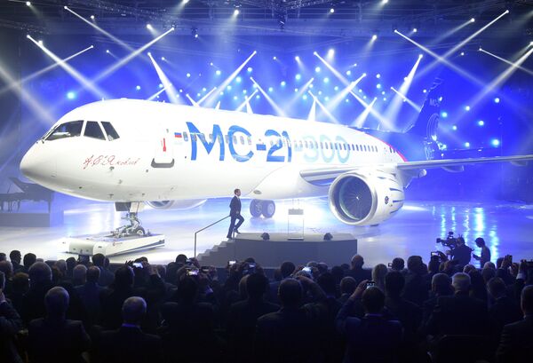 June 8, 2016. Russian Prime Minister Dmitry Medvedev takes part in a presentation of MC-21-300 mid-range aircraft at the Irkutsk Aircraft Plant (Irkut Corporation). June 8, 2016. Russian Prime Minister Dmitry Medvedev takes part in a presentation of MC-21-300 mid-range aircraft at the Irkutsk Aircraft Plant (Irkut Corporation). - Sputnik International