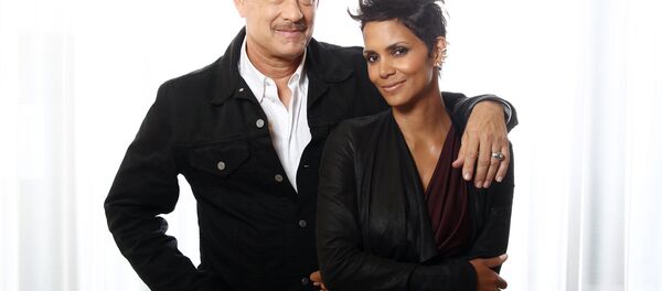 Actors Tom Hanks, left, and Halle Berry, from the upcoming film Cloud Atlas, pose for a portrait in Beverly Hills, California. - Sputnik International