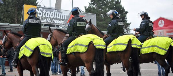 French mounted riot police stand in front of the metropole stadium (file) French mounted riot police stand in front of the metropole stadium (file) - Sputnik International