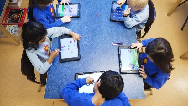 Nursery school pupils work with iPads in Stockholm - Sputnik International