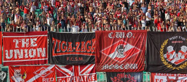 File:Hooligans of Spartak Moscow 1.jpg - Wikimedia Commons