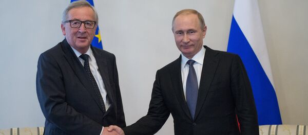 Russian President Vladimir Putin meeting in St.Petersburg with Jean-Claude Juncker, President of the European Commission Russian President Vladimir Putin meeting in St.Petersburg with Jean-Claude Juncker, President of the European Commission - Sputnik International