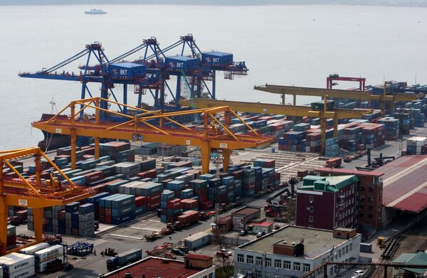 The Vladivostok merchant seaport - Sputnik International