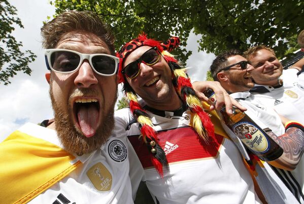 The Most Colorful Football Fans of Euro-2016 - Sputnik International
