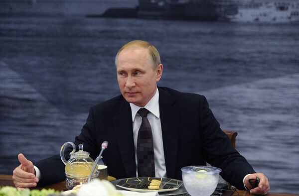 President Putin meeting with heads of leading international news agencies on Friday, 17.06.2016, St. Petersburg President Putin meeting with heads of leading international news agencies on Friday, 17.06.2016, St. Petersburg - Sputnik International
