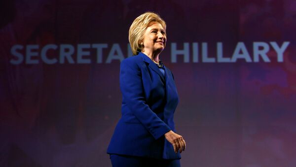 Democratic U.S. presidential candidate Hillary Clinton walks to the podium to address the Planned Parenthood Action Fund in Washington, U.S., June 10, 2016 - Sputnik International