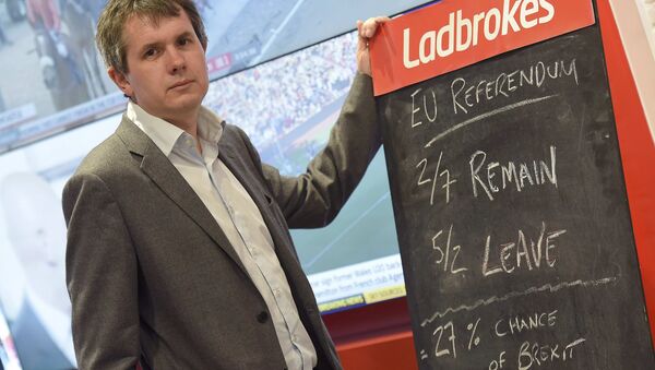 Matthew Shaddick, Head of Political Betting at Ladbrokes, poses for a photograph at a branch of Ladbrokes in central London, Britain May 17, 2016. - Sputnik International