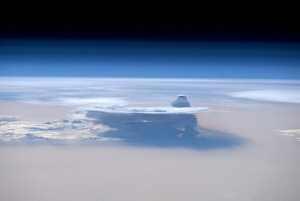 Heavenly Beauty: Space Explorers Capture Earth at Its Finest - Sputnik International