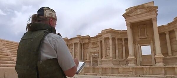 Depicting Courage Of Soldiers: Russian Artists in Palmyra Depicting Courage Of Soldiers: Russian Artists in Palmyra - Sputnik International