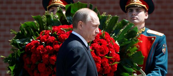 Russian President Vladimir Putin attends a wreath-laying ceremony marking the 75th anniversary of the Nazi German invasion, by the Kremlin walls in Moscow, Russia, June 22, 2016. Russian President Vladimir Putin attends a wreath-laying ceremony marking the 75th anniversary of the Nazi German invasion, by the Kremlin walls in Moscow, Russia, June 22, 2016. - Sputnik International