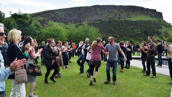 Flashmob ceilidh in Edinburgh, Scotland - Sputnik International
