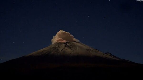 Time-Lapse Volcano Eruption - Sputnik International
