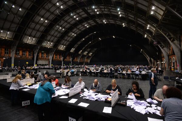 Counting votes in the UK referendum on EU membership, in Manchester Counting votes in the UK referendum on EU membership, in Manchester - Sputnik International