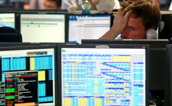 Traders from BGC, a global brokerage company in London's Canary Wharf financial centre react as European stock markets open early June 24, 2016 after Britain voted to leave the European Union in the EU BREXIT referendum. - Sputnik International