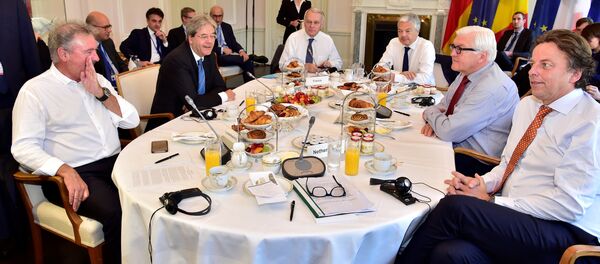 (L to R) Luxembourg's Foreign Minister Jean Asselborn, Italy's Foreign Minister Paolo Gentiloni, France's Foreign Minister Jean-Marc Ayrault, Belgium's Foreign Minister Didier Reynders, Germany's Foreign Minister Frank-Walter Steinmeier and the Netherlands' Foreign Minister Bert Koenders attend talks in Berlin June 25, 2016 (L to R) Luxembourg's Foreign Minister Jean Asselborn, Italy's Foreign Minister Paolo Gentiloni, France's Foreign Minister Jean-Marc Ayrault, Belgium's Foreign Minister Didier Reynders, Germany's Foreign Minister Frank-Walter Steinmeier and the Netherlands' Foreign Minister Bert Koenders attend talks in Berlin June 25, 2016 - Sputnik International