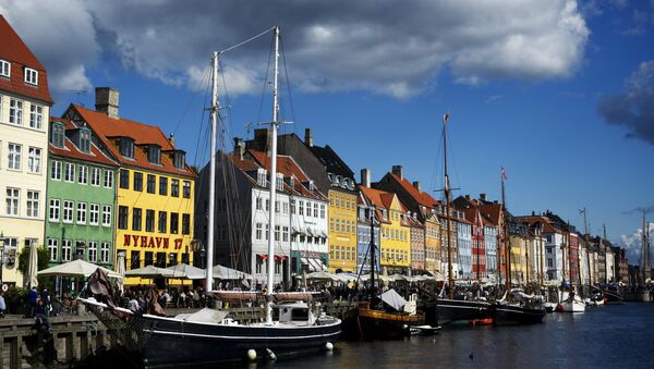 Boats are docked in a canal in Copenhagen, on September 16, 2011 - Sputnik International