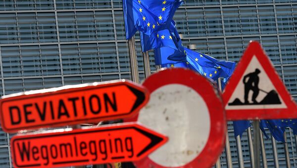 This photo taken on September 25, 2015 in Brussels shows signs for construction work around the Schuman roundabout area, home to the European Union's core institutions - Sputnik International