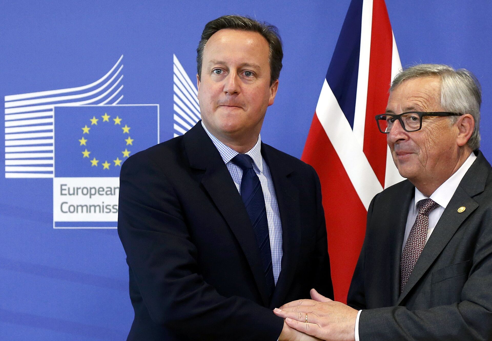 Britain's Prime Minister David Cameron and EU Commission President Jean-Claude Juncker arrive at the EU Summit in Brussels, Belgium, June 28, 2016. - Sputnik International, 1920, 15.12.2021