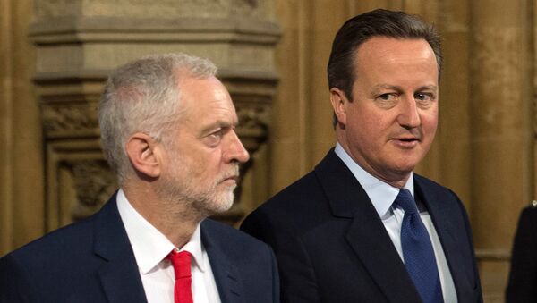 Britain's Prime Minister David Cameron (R) and Opposition Labour Party leader Jeremy Corbyn. (File) - Sputnik International