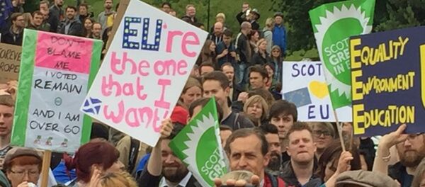 Eu're the One That I Want - Sputnik International