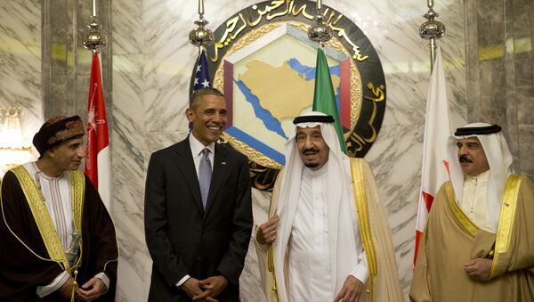 From left, Oman's Deputy Prime Minister Fahd bin Mahmoud al-Said, Saudi Arabia's King Salman, U.S. President Barack Obama and Bahrain's King Hamad bin Isa al Khalifa -- April 21, 2016 - Sputnik International